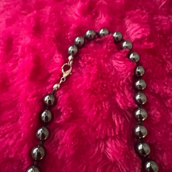 Alaskan Black Pearl Necklace - Picture 5 of 5